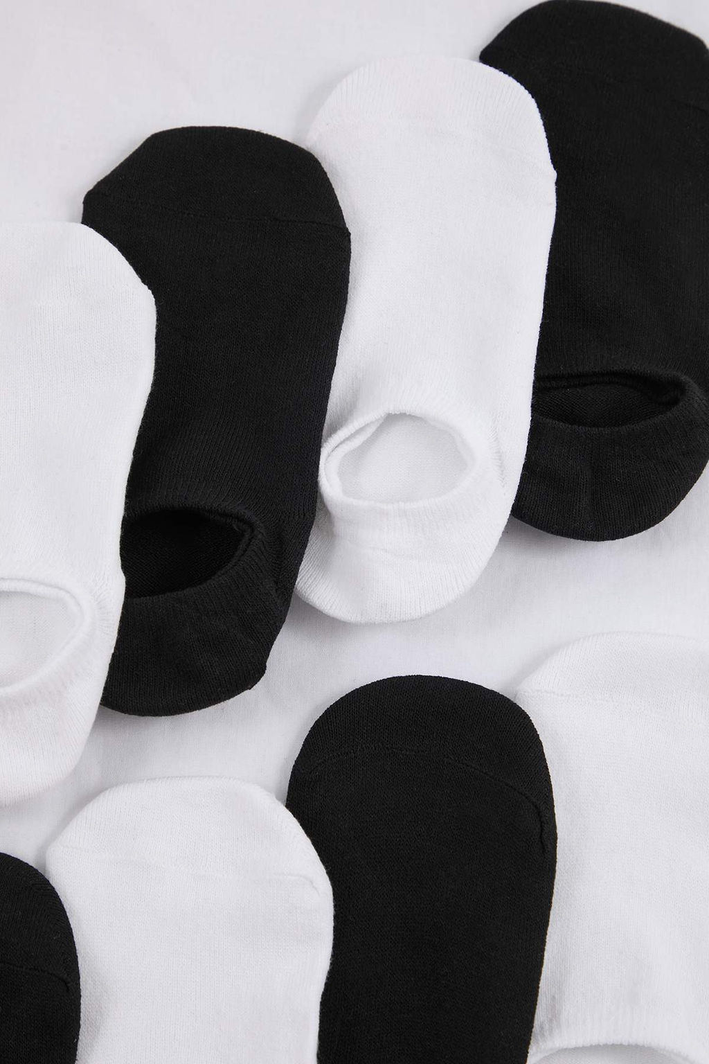 Siyah-Beyaz 8li Duz Jakar Orme Corap THMSS26CO00013