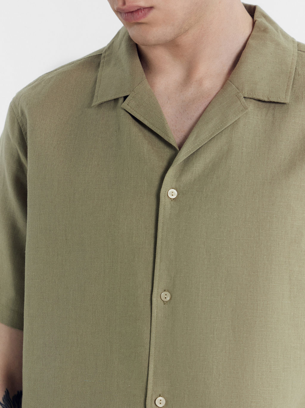 Мужская рубашка хаки из хлопка и льна хаки1 111819 - Mark formelle фото 4