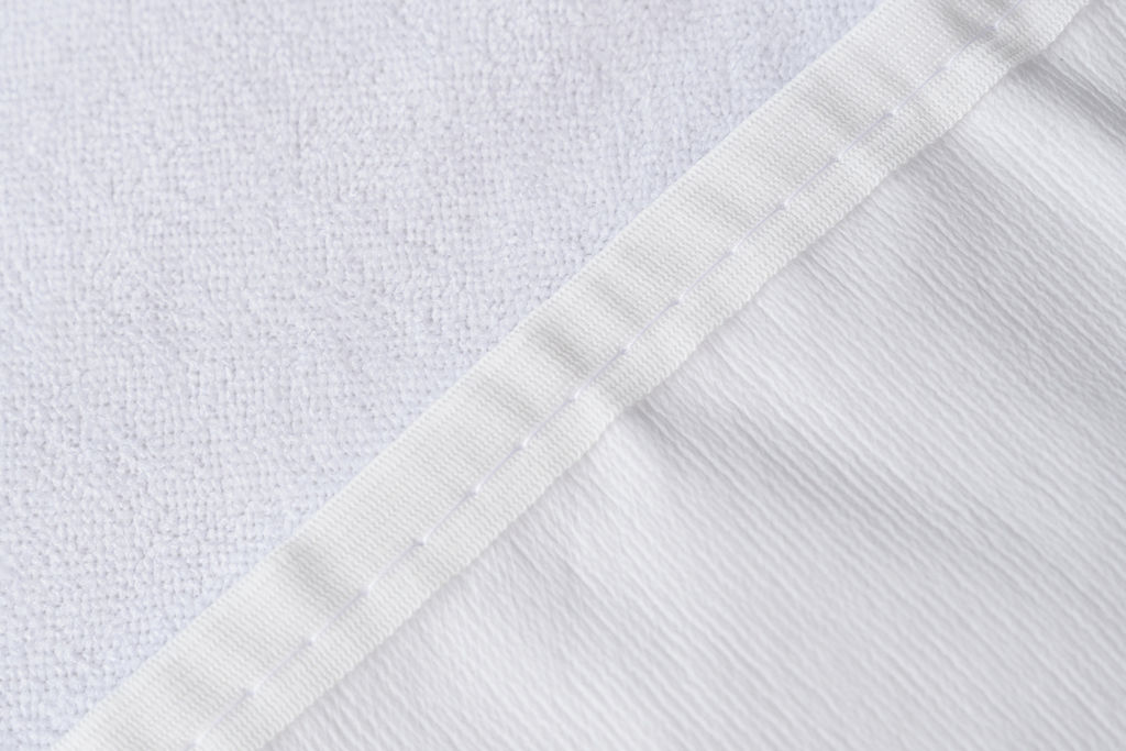 Наматрасник Комфорт с резинкой по углам