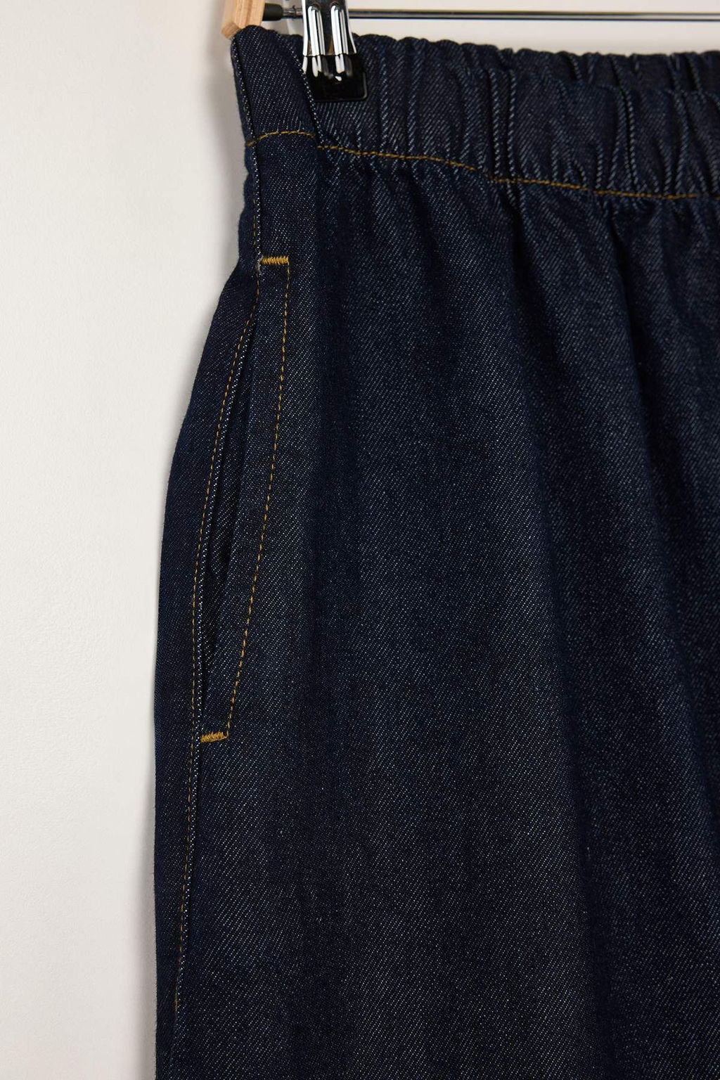 Koyu Mavi Volanl? Beli Lastikli Denim Etek TWOAW26ET00012 - Trendyolmilla фото 6