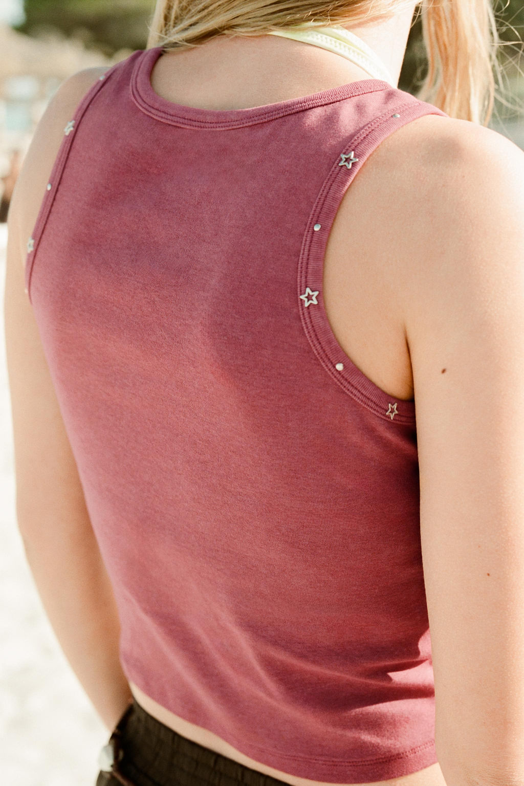 CAMISETA TACHAS Y ESTRELAS / Granate - Zara фото 2