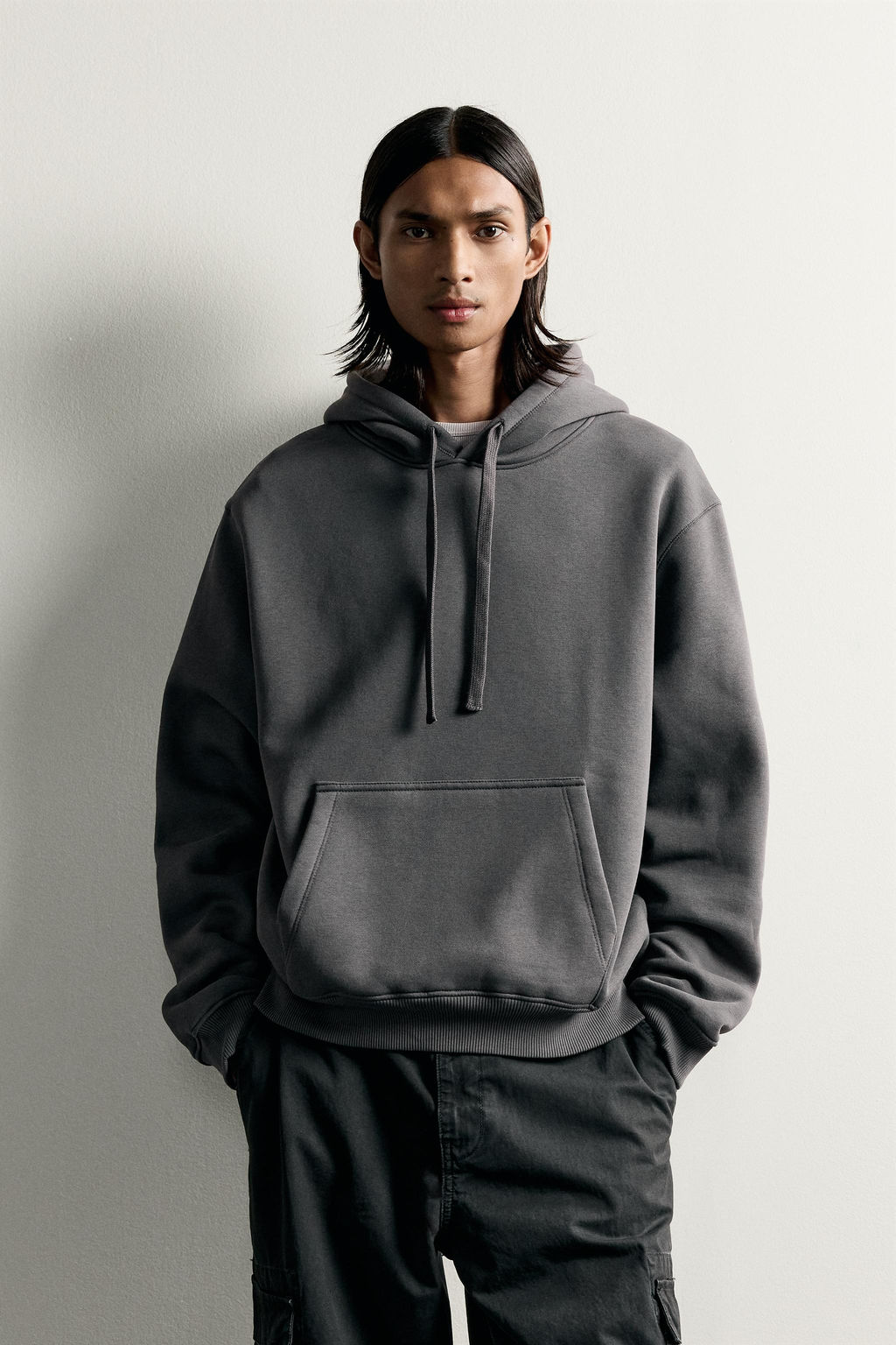 SUDADERA RELAXED FIT CAPUCHA B?SICA / Antracita oscuro - Zara фото 2