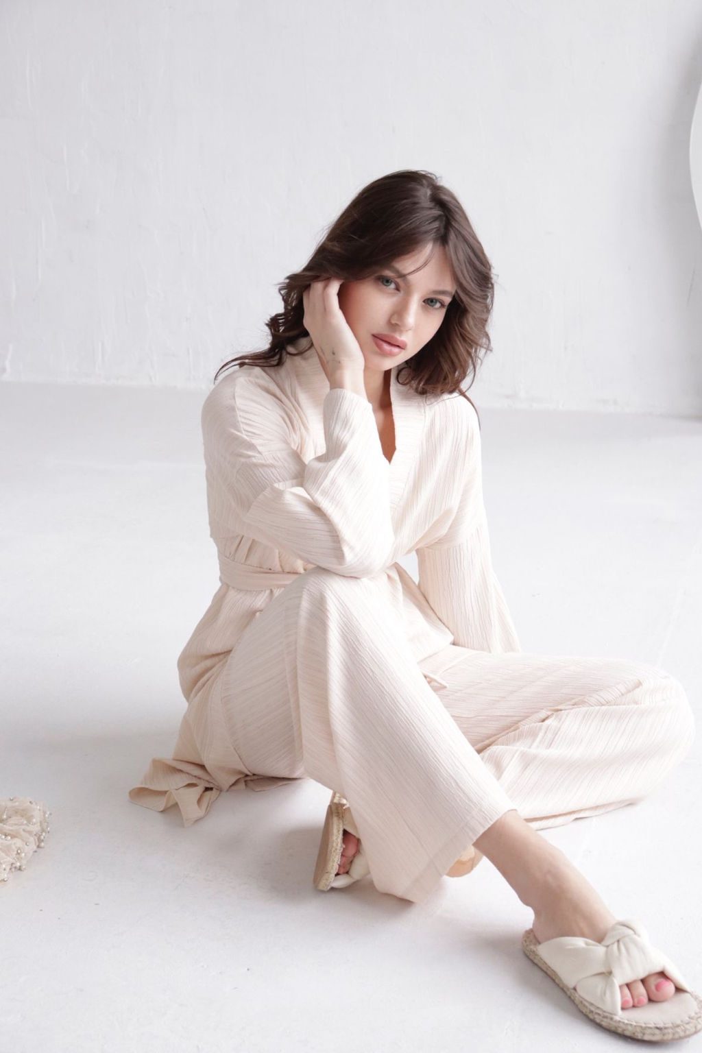 9537 Костюм из кимоно и брюк-палаццо кремовый - Martichelli фото 12