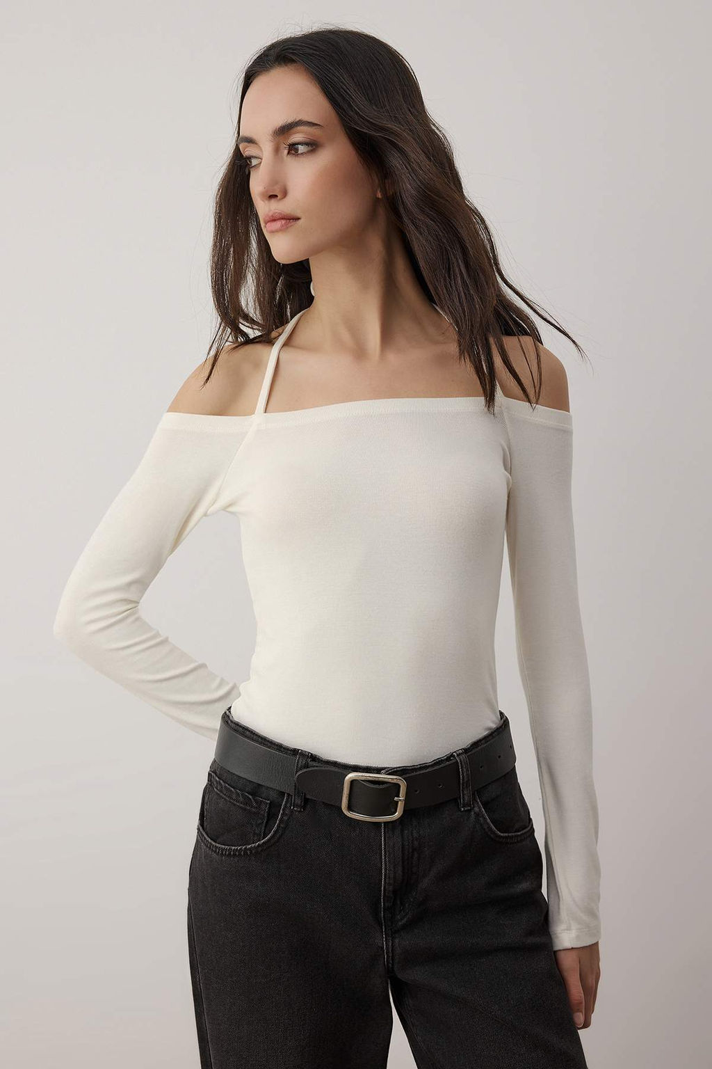 Ekru Carmen Yaka Baglama Detayl? Fitted/Vucuda Oturan Orme Bluz TWOAW26BZ00097