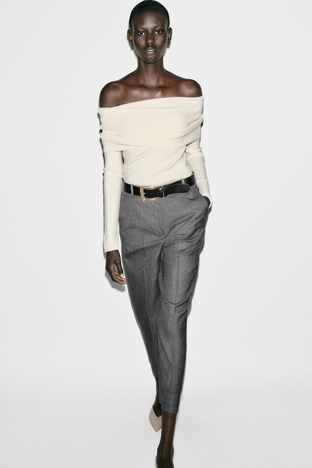 TROUSERS WITH BELT AND TURN-UP HEMS
