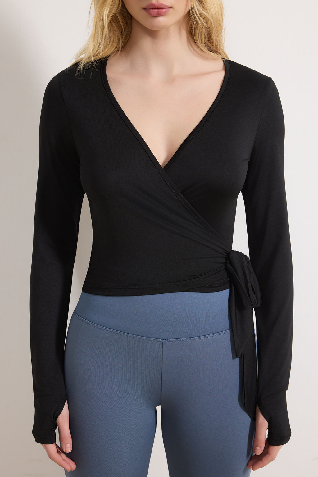 Siyah Micro Baglamal? Kruvaze Crop Bluz/Bolero THMSS26BZ00002 - Trendyolmilla фото 2