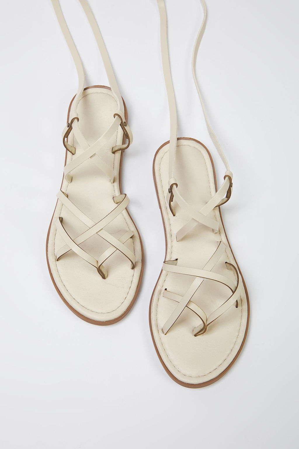 Trendyol Shoes Taba Bilekten Baglamal? Parmak Aras? Kad?n Sandalet TAKSS25SD00021