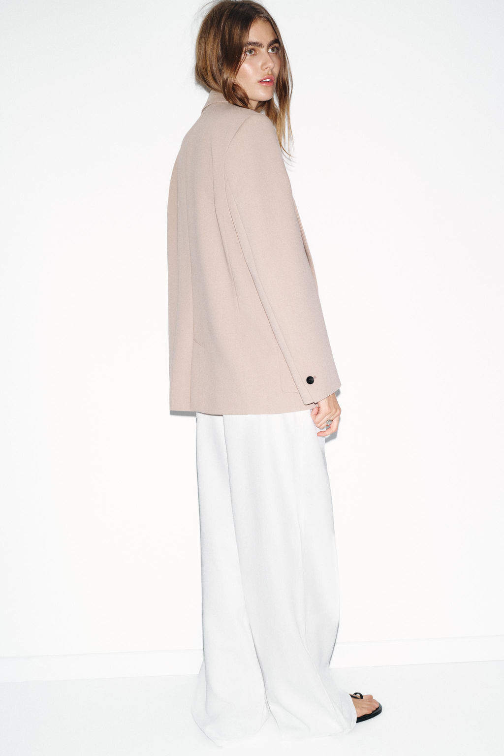 STRAIGHT BLAZER WITH SHOULDER PADS - Zara фото 3