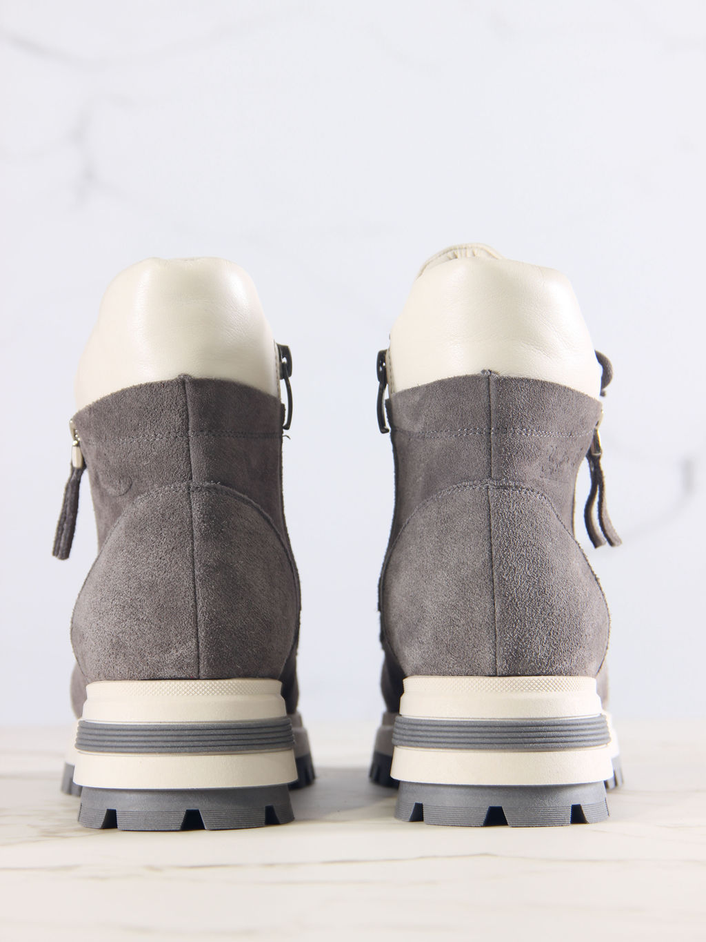 Ботинки 261.uno9gr.Серый замок замша+бежевый/байка