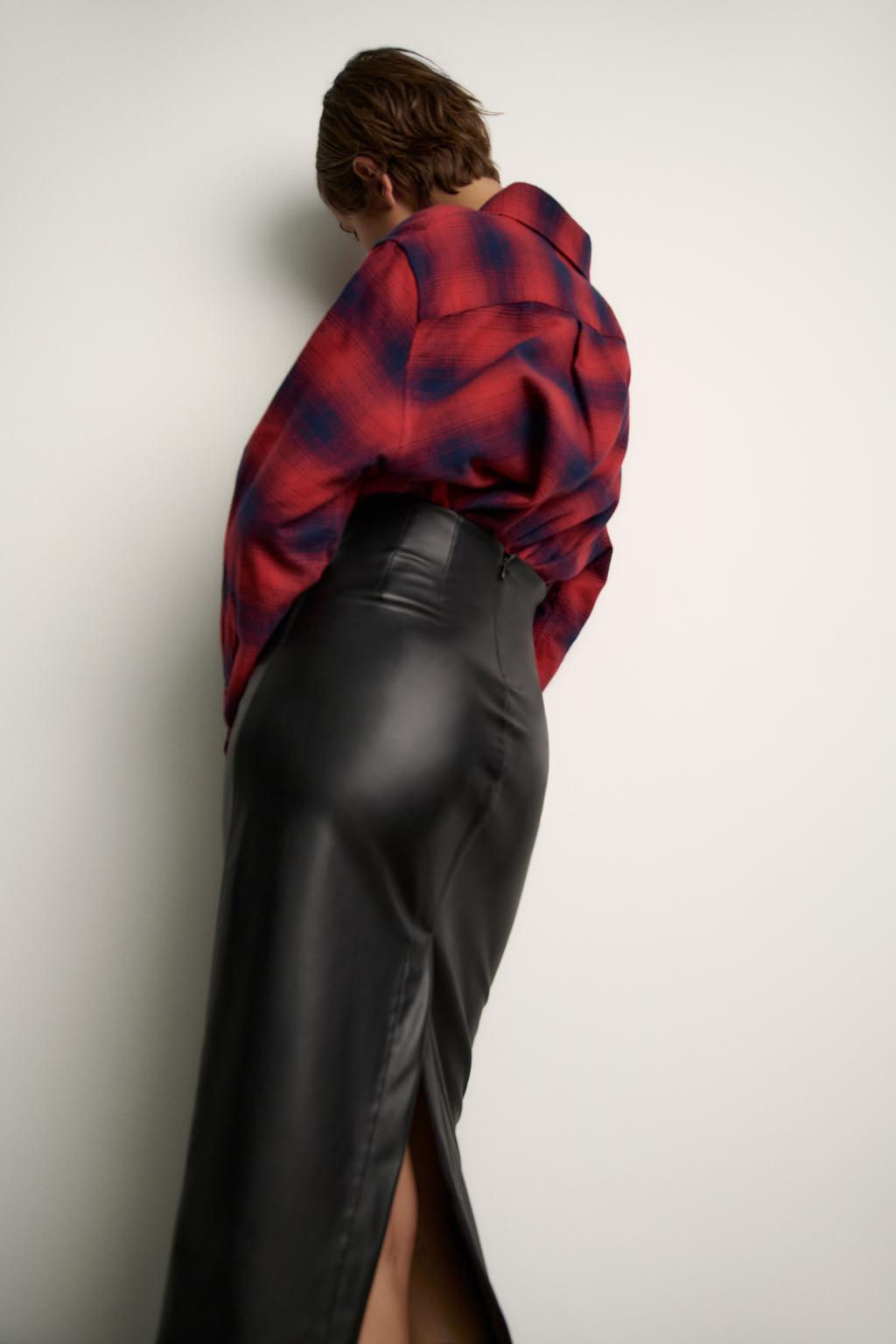 FAUX LEATHER SLIT SKIRT ZW COLLECTION - Zara фото 4