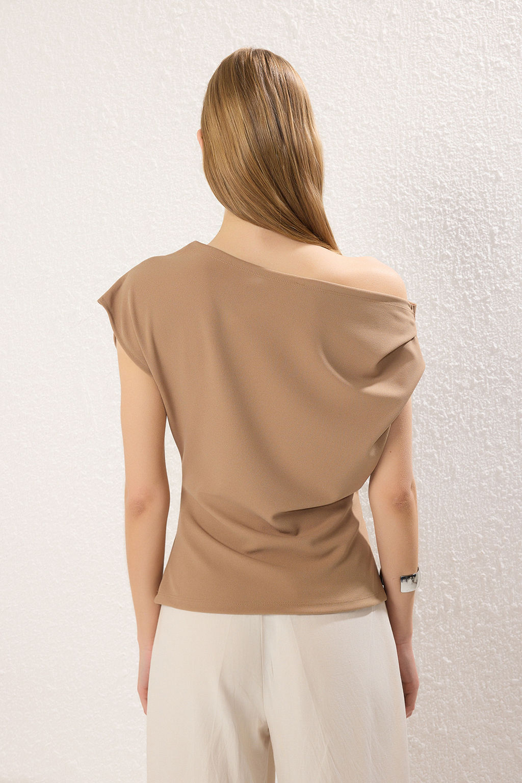 Tas Buzgu/Drape Detayl? Dokumlu Asimetrik Yaka Orme Bluz TWOSS25BZ00024