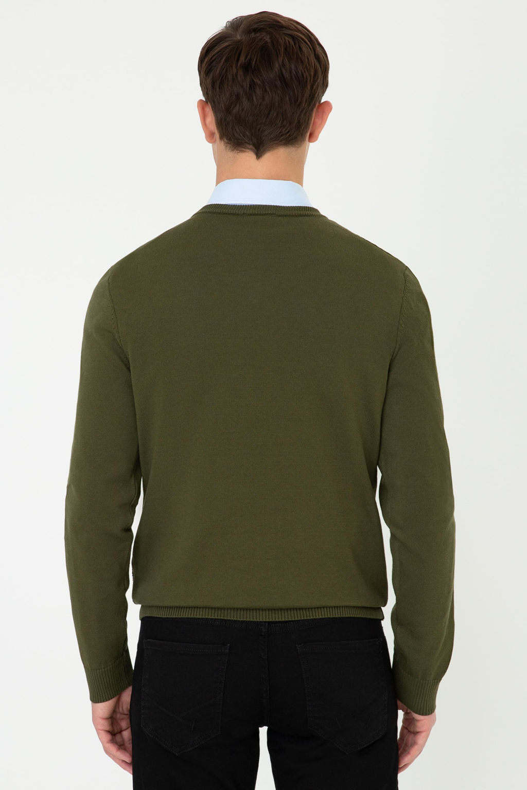Мужской базовый свитер цвета хаки Неожиданная скидка в корзине