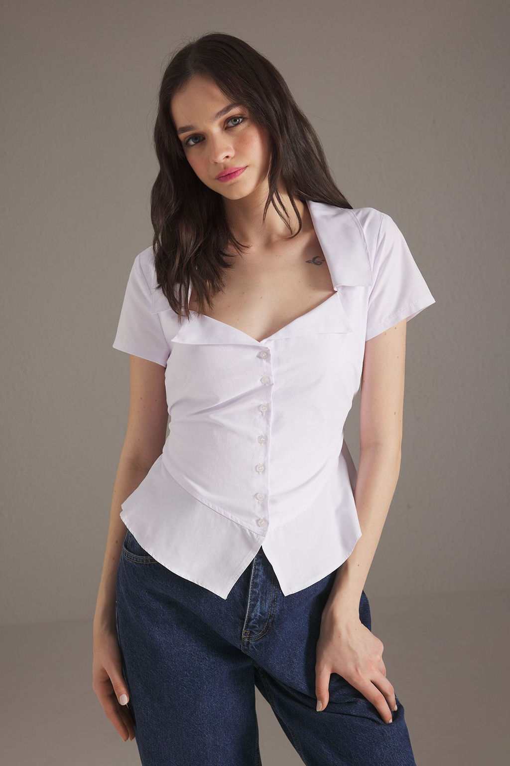 TRENDYOLMILLA Beyaz Yaka Detayl? Fitted Gomlek TWOSS25GO00139  фото 2