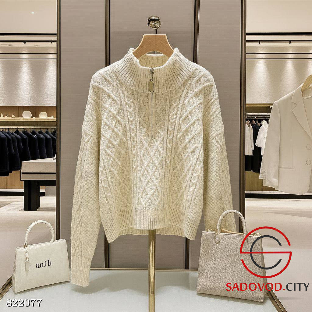 Теплый свитер на полузамке