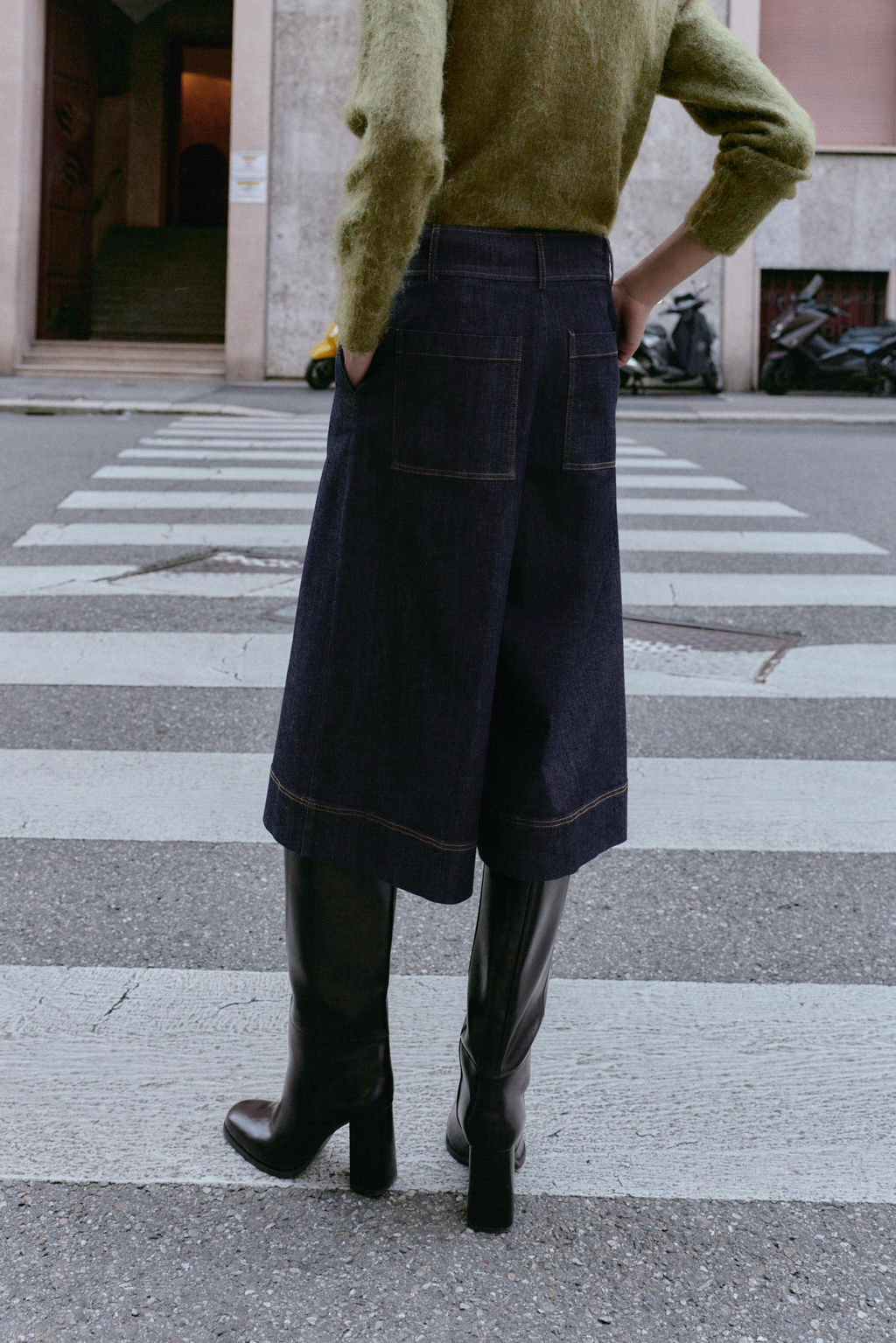 Z1975 LONG DENIM BERMUDA SHORTS WITH DARTS - Zara фото 4
