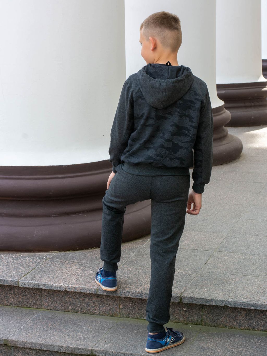 Спортивный костюм К033, черный от фабрики Спортсоло