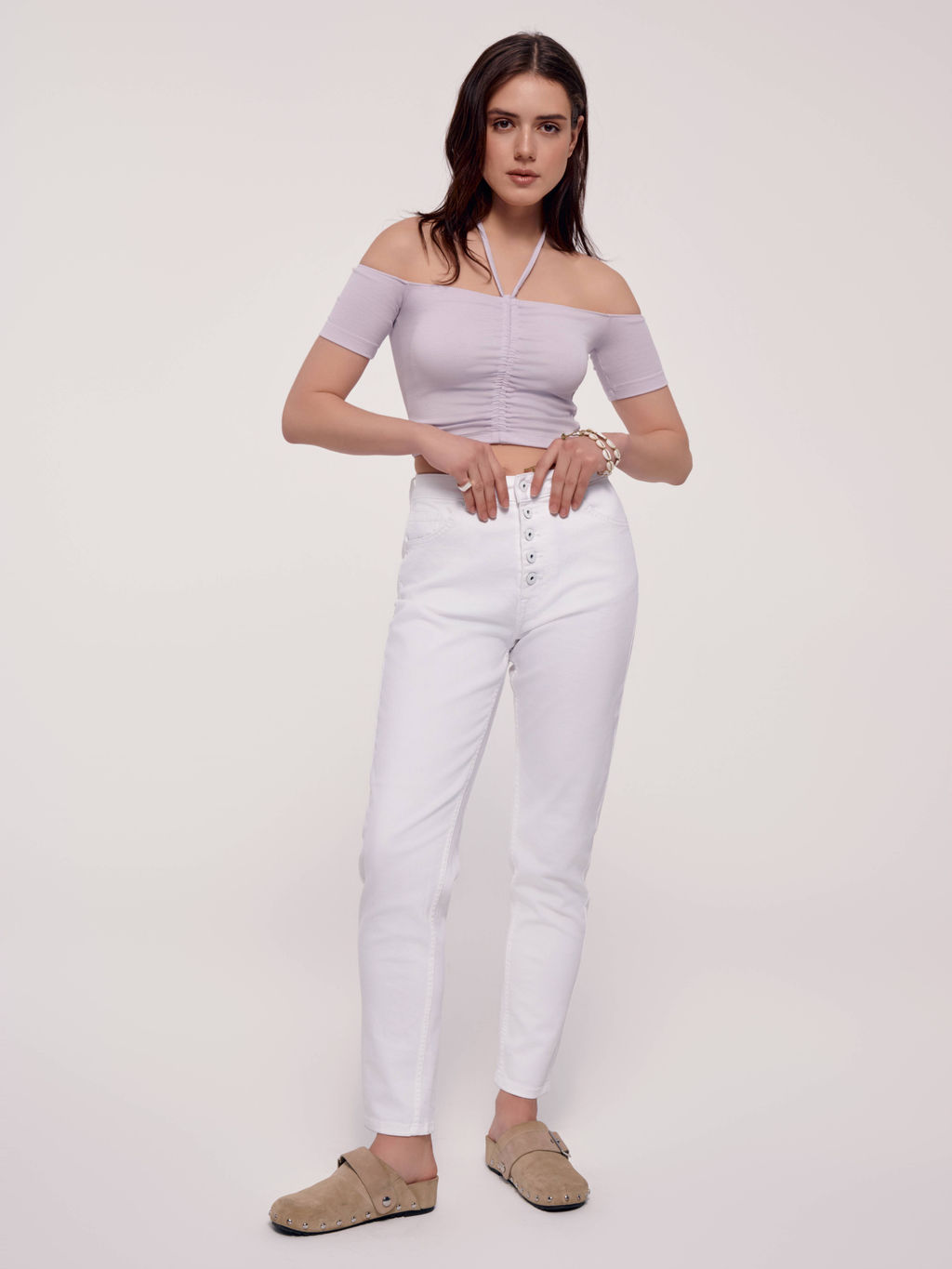 CONTE Укороченный топ в рубчик с отрытыми плечами и сборкой LD 2632 lavender - Conte elegant фото 3