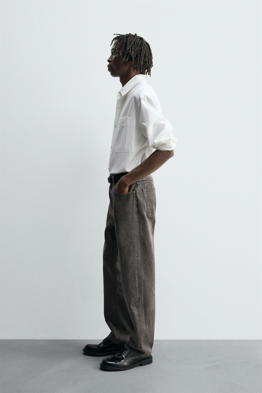 WASHED STRAIGHT FIT JEANS