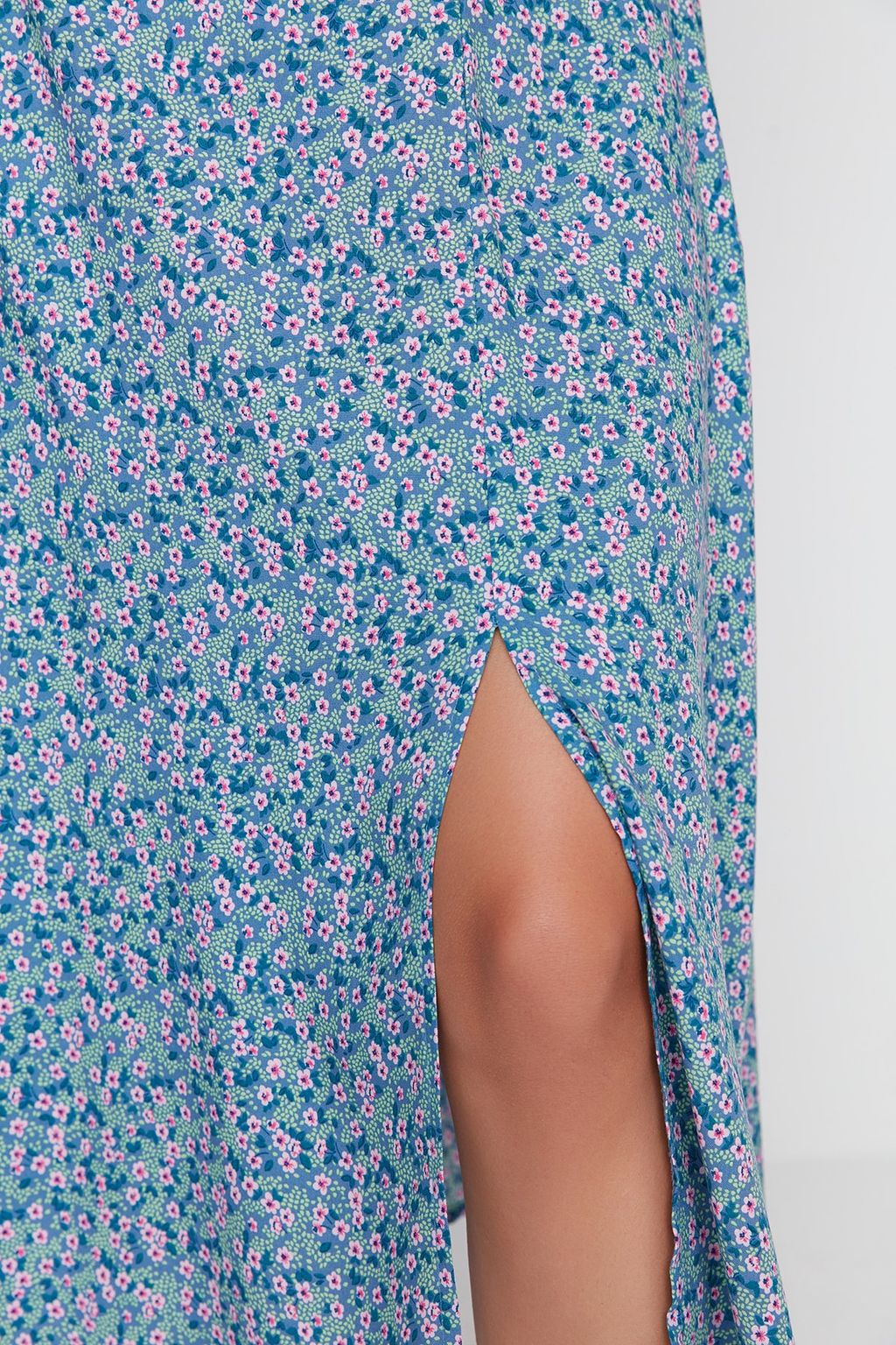 TRENDYOLMILLA Siyah Y?rtmac Detayl? Cicek Desenli Viskon Kumasl? Midi Dokuma Etek TWOSS20ET0230  фото 32