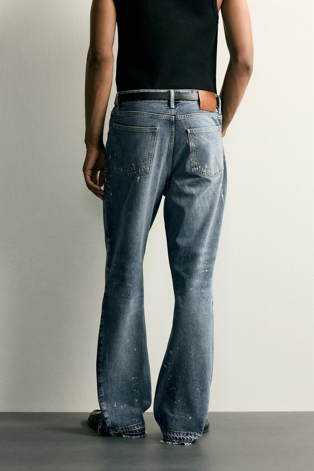 JEANS FLARE FIT EFECTO SALPICADURAS / Azul - Zara фото 3