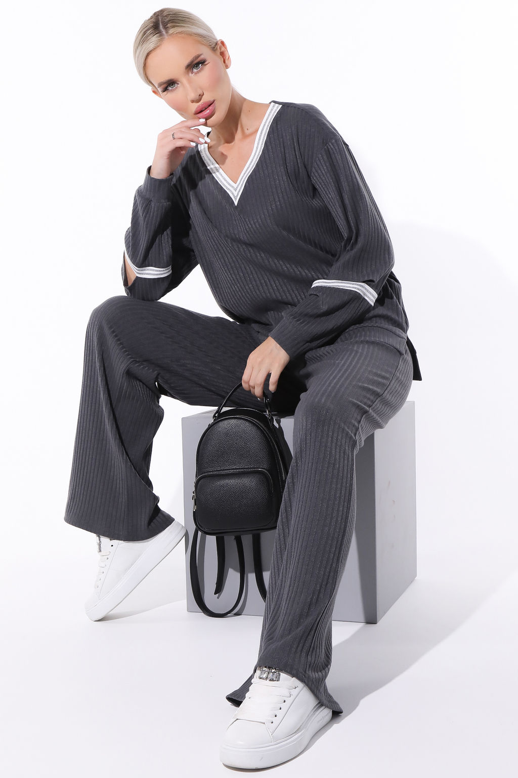 Костюм Особенно актуально (трюфель) - Эльза фото 8