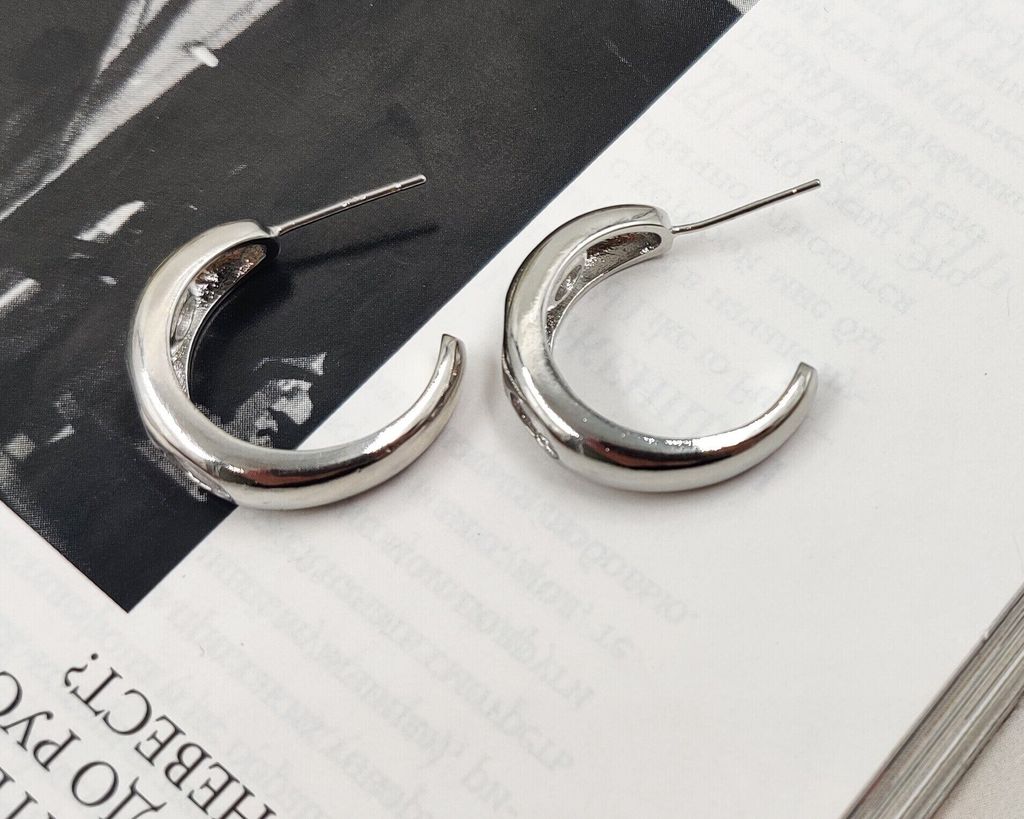 Серьги стильные