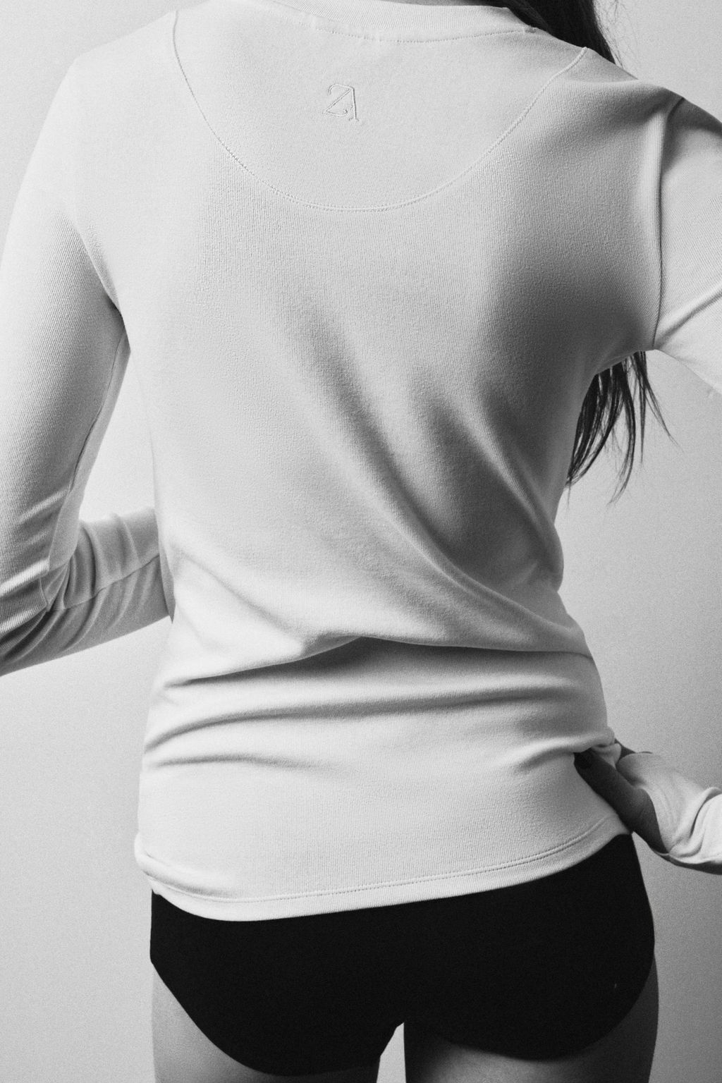 EMBROIDERED LONG SLEEVE T-SHIRT - Zara фото 13