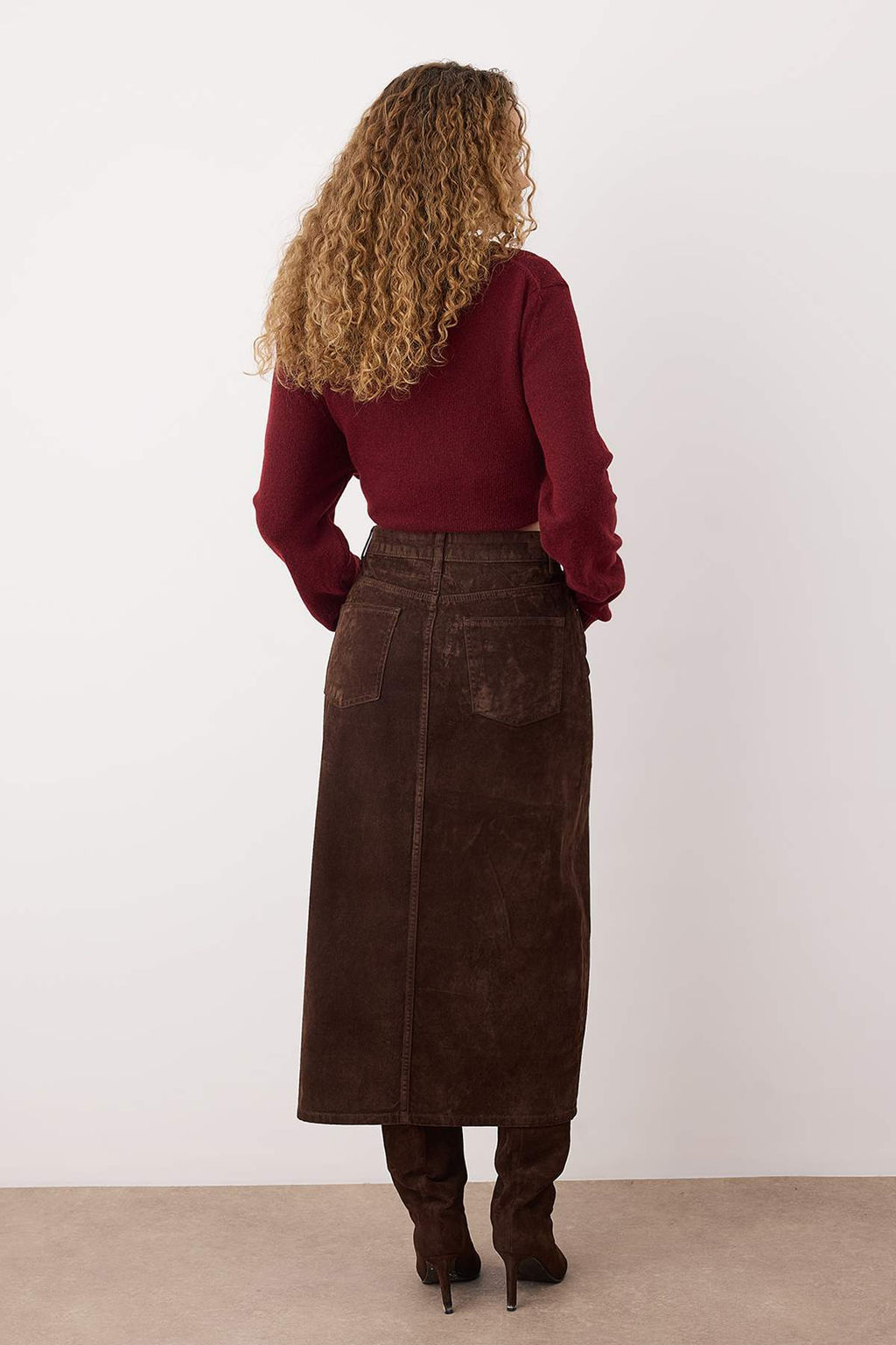 Kahverengi Suet Gorunumlu Flok Bask?l? Midi Denim Etek TWOAW26ET00096 - Trendyolmilla фото 4