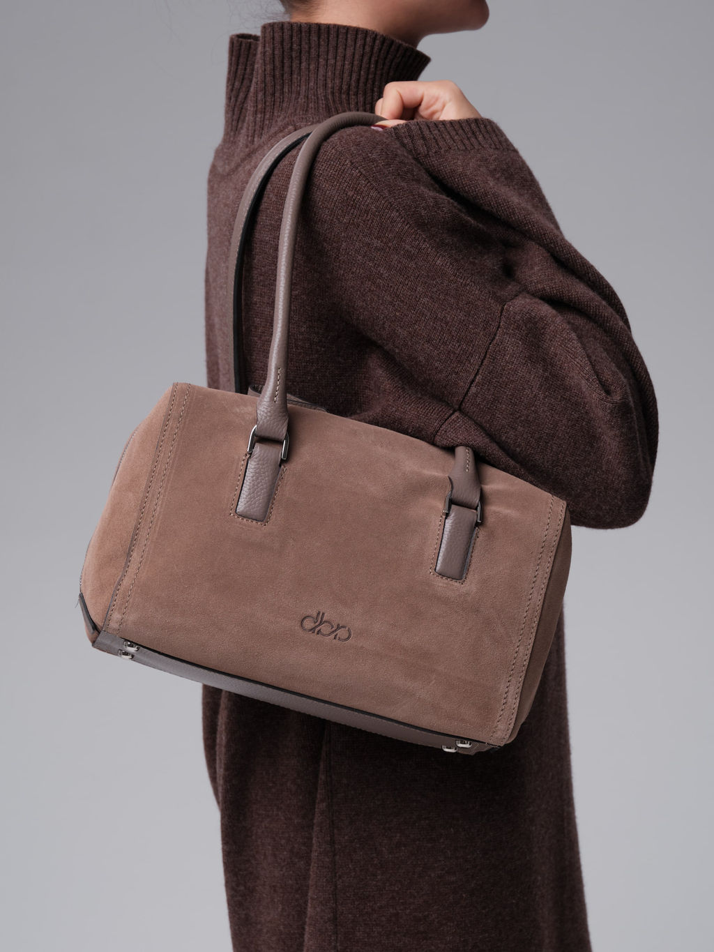 Замшевая сумка Cube DBR 31333 серо-коричневый  фото 3