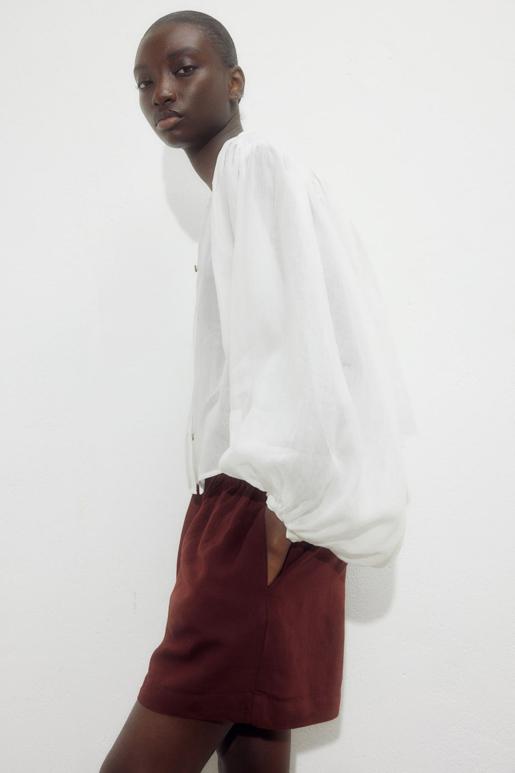 Pantalon corto en mezcla de lino - H&m фото 3