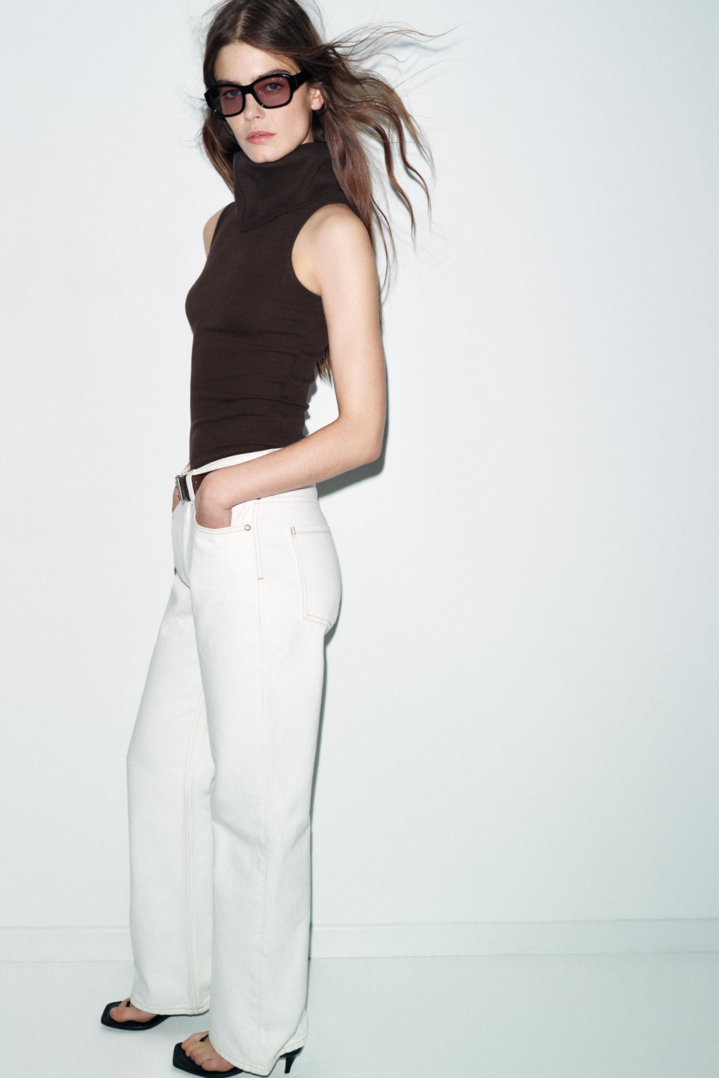 HIGH NECK SLEEVELESS TOP - Zara фото 3