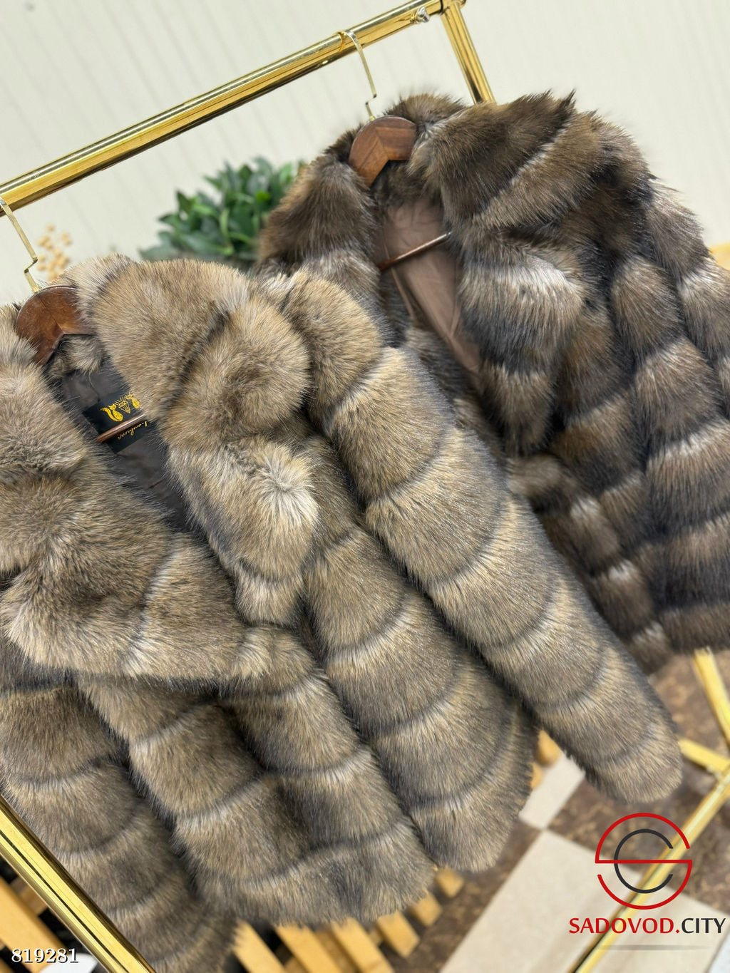 Шуба женская из искусственного меха