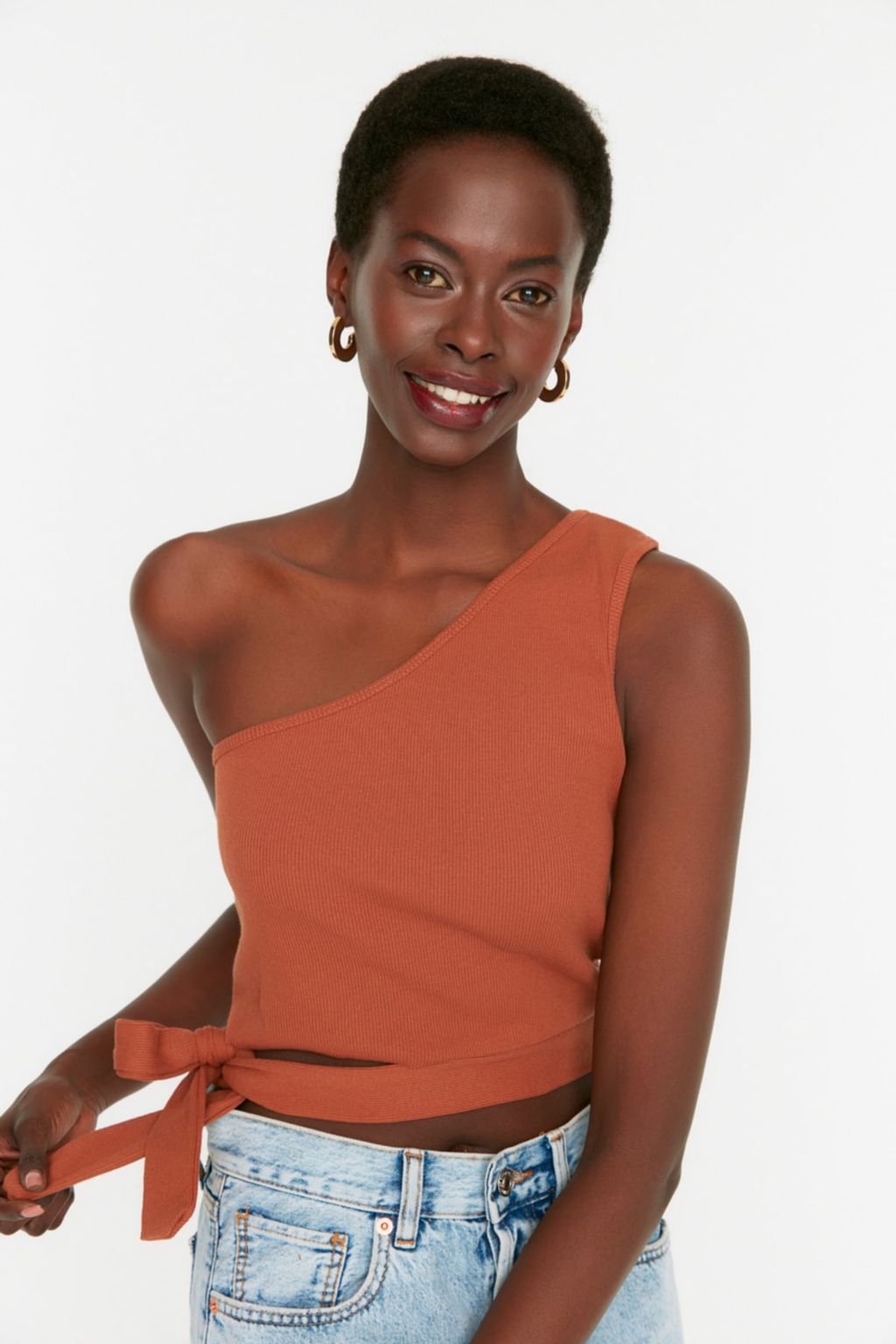 Trendyolmilla Tarc?n Tek Omuz Fitted/Vucuda Oturan Baglama Detayl? Fitilli Orme Bluz TWOSS22BZ1558 фото 11