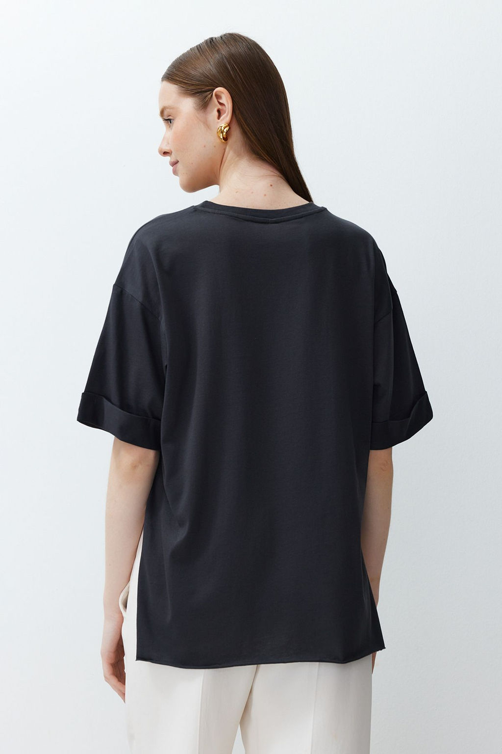 Antrasit %100 Pamuk Duble Kol Asimetrik Boyfriend Orme T-Shirt TWOSS20TS0828