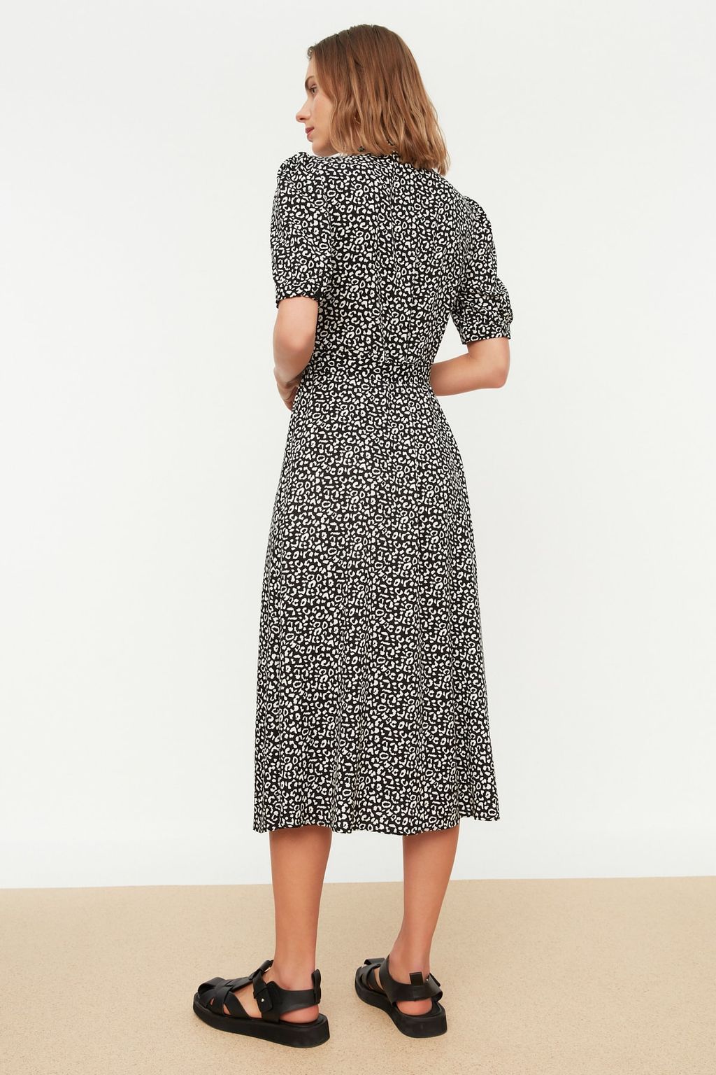 Cok Renkli Desenli Kusakl? Midi Dokuma Viskon Gomlek Elbise TWOSS20EL1559