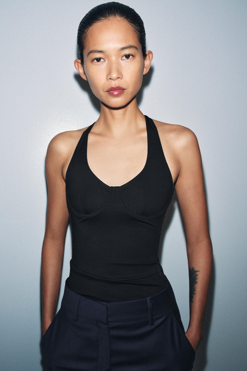 TOP HALTER POLIAMIDA / Negro - Zara фото 2