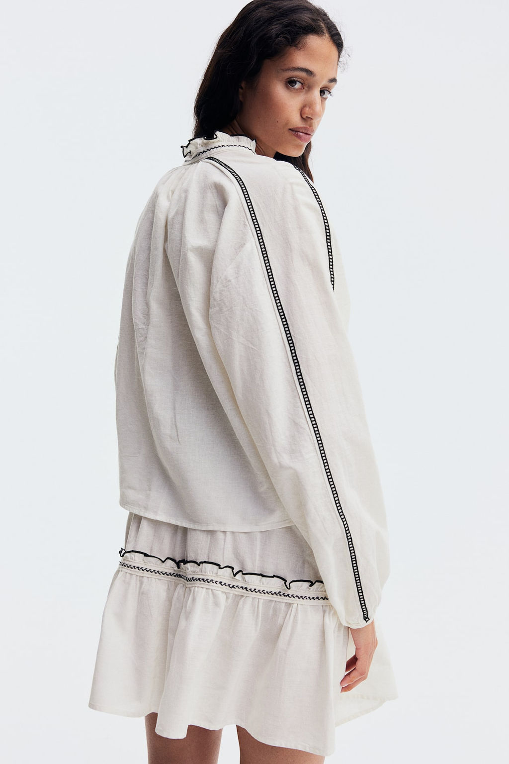 Blusa con cuello de volantes - H&m фото 4