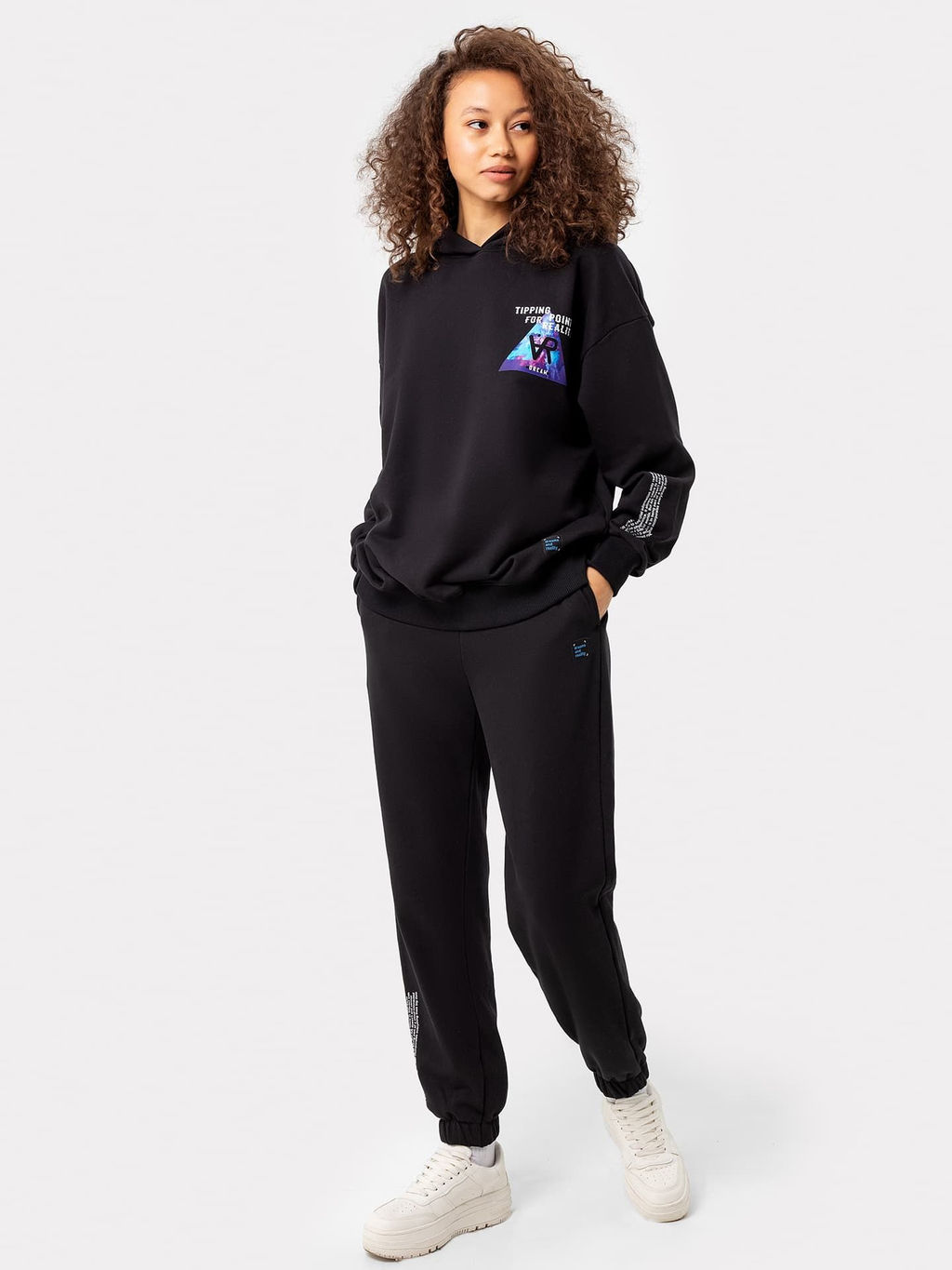 Анорак женский черный с печатью