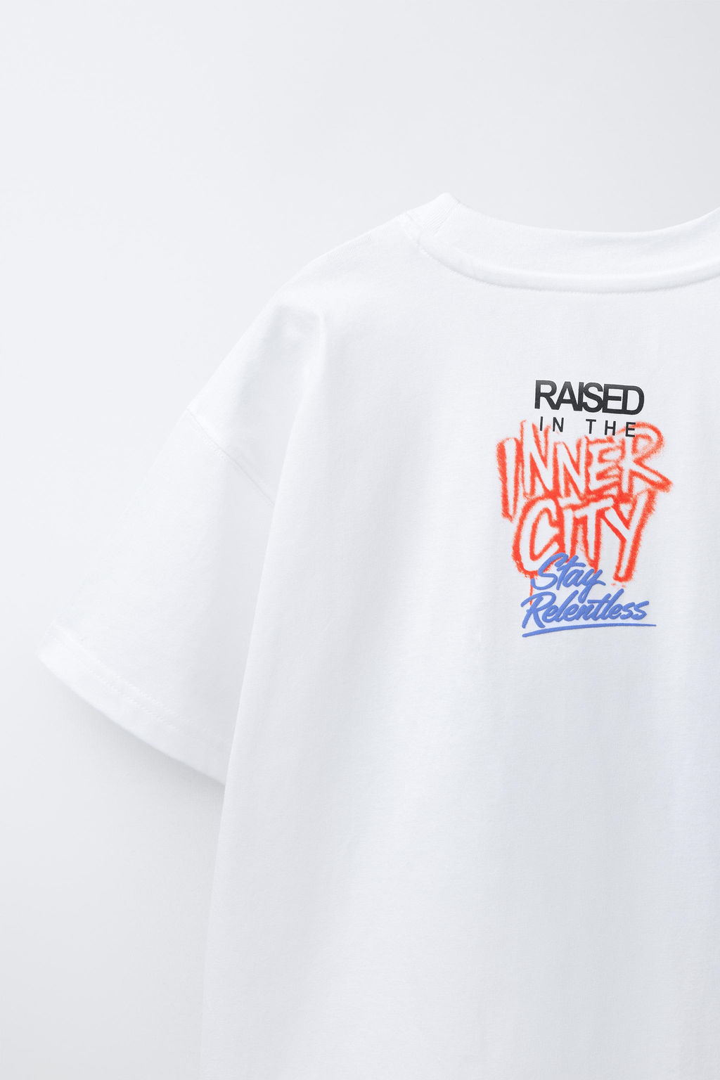 CAMISETA ESTAMPADO GRAFFITI / Blanco