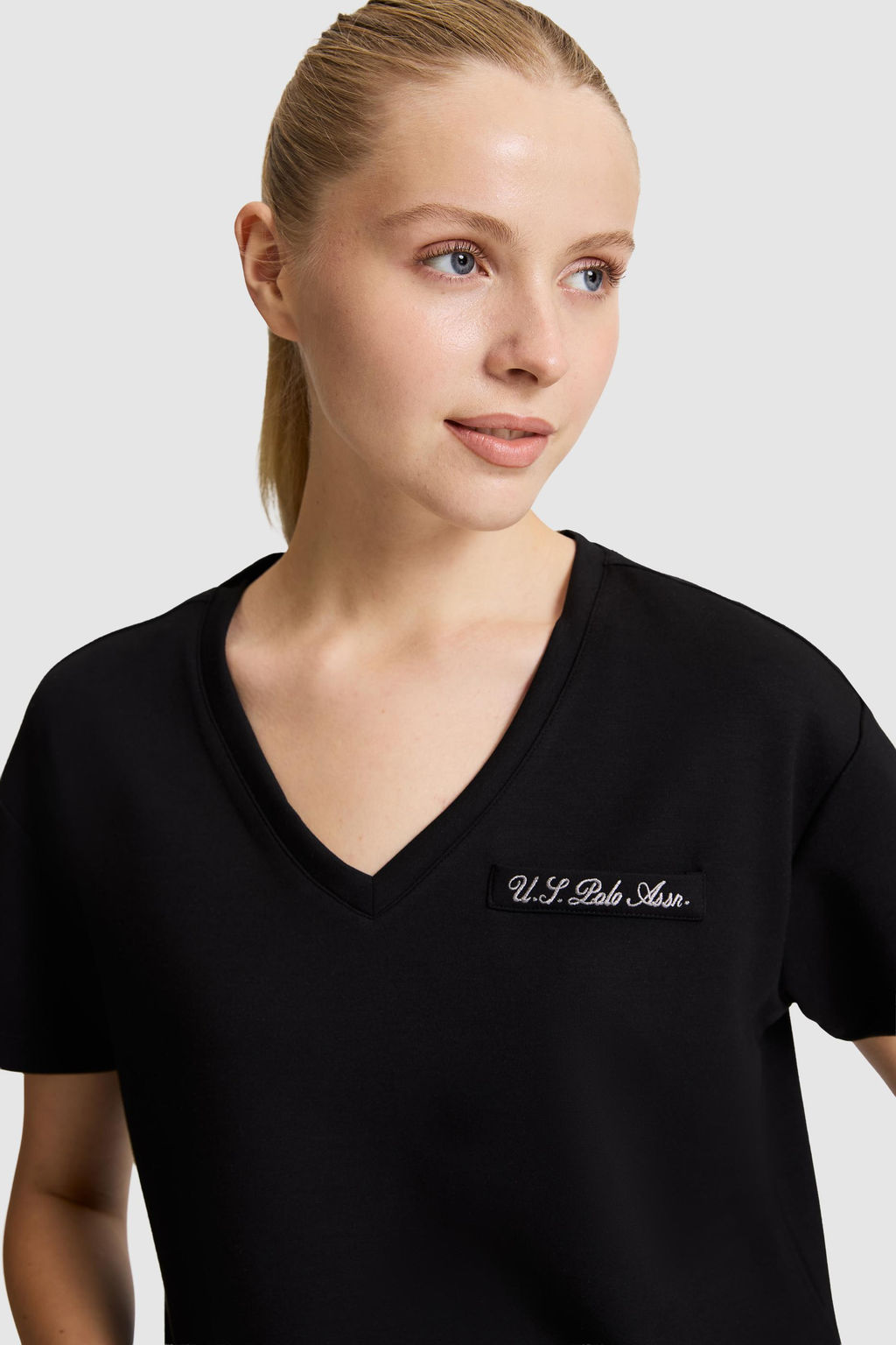 Kad_n Siyah V Yaka Ti__rt