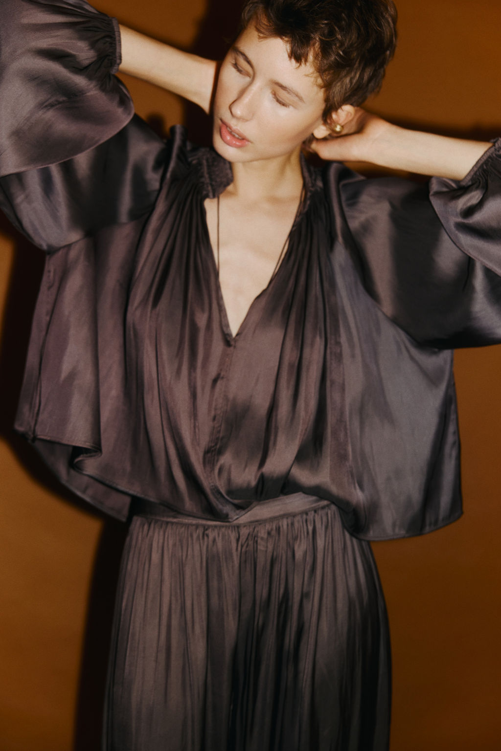 Blusa oversize con escote en V - H&m фото 3