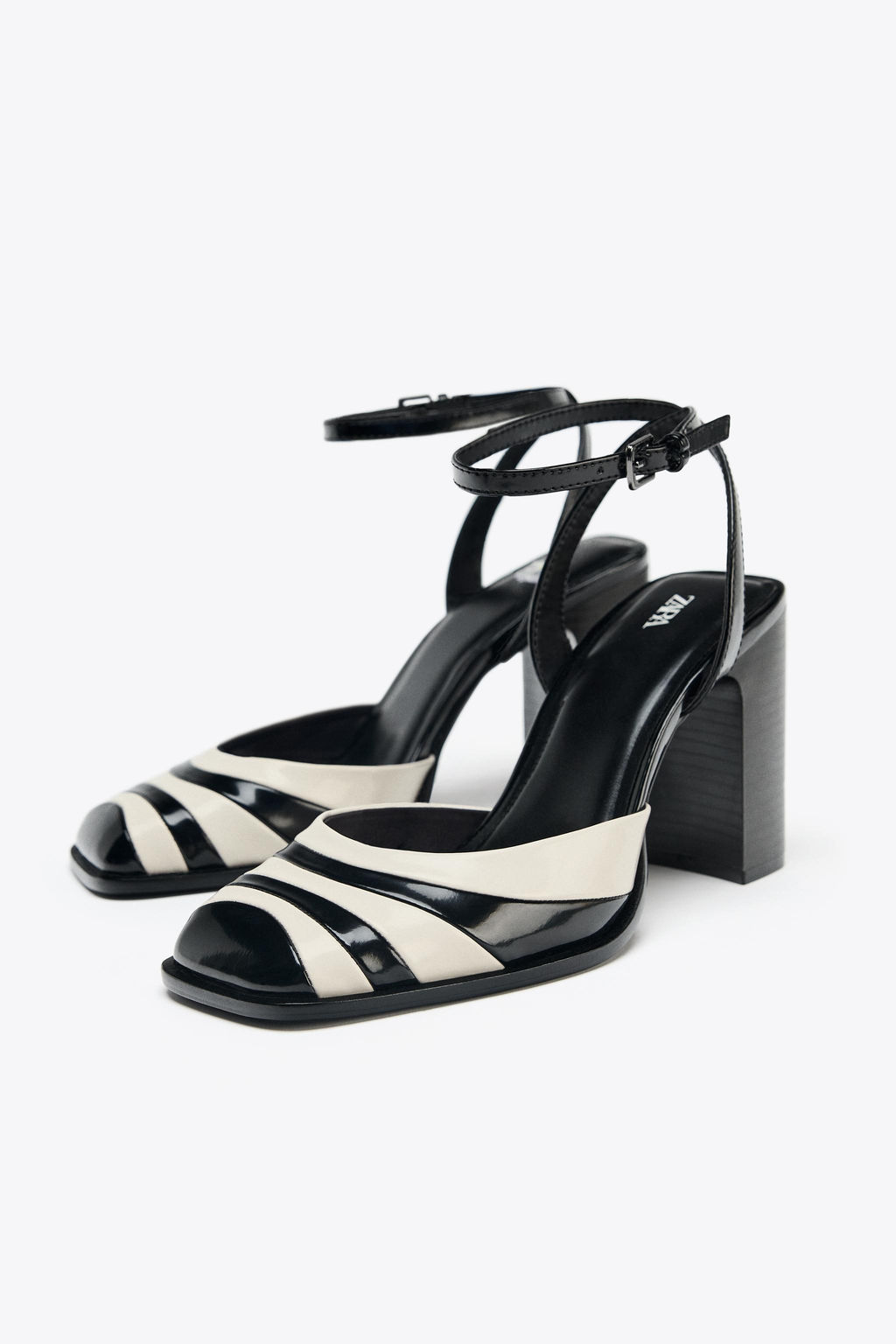 HEELED SHOES WITH STRAP