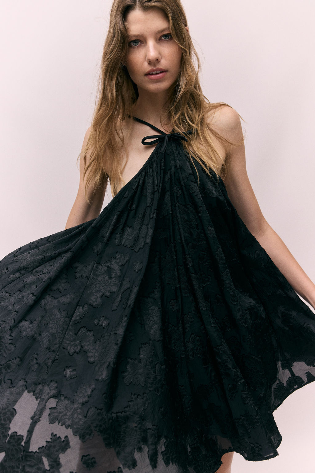 Vestido en tejido jacquard con tirantes espagueti - H&m фото 2