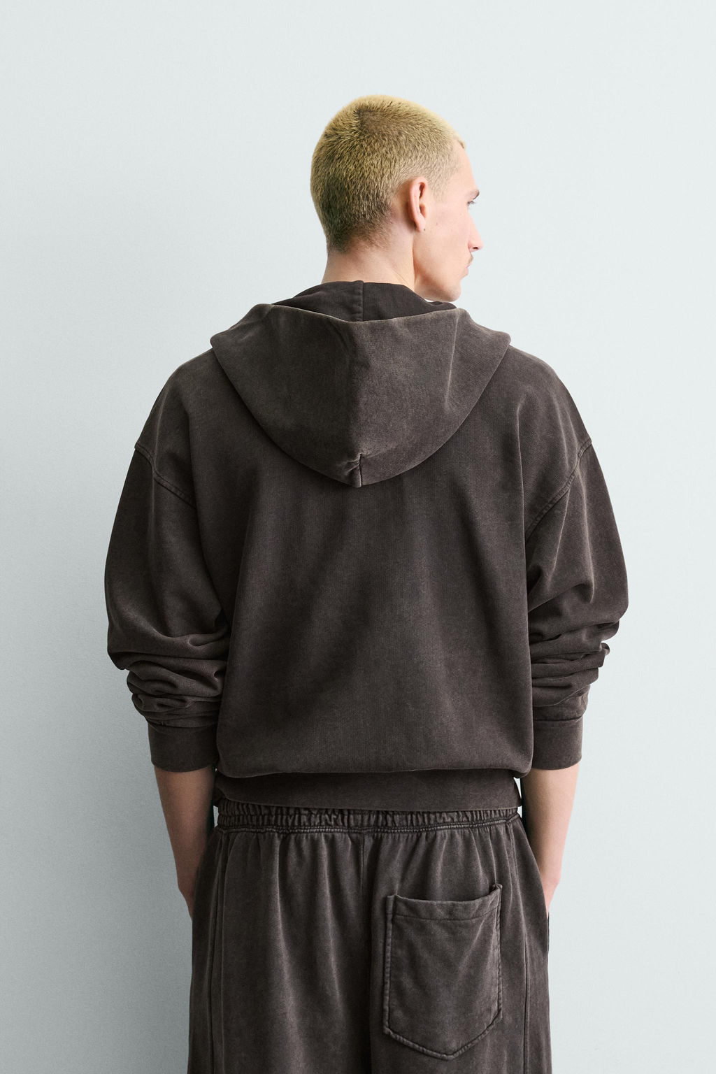 SUDADERA LAVADA CREMALLERA CAPUCHA / Marr?n oscuro - Zara фото 3