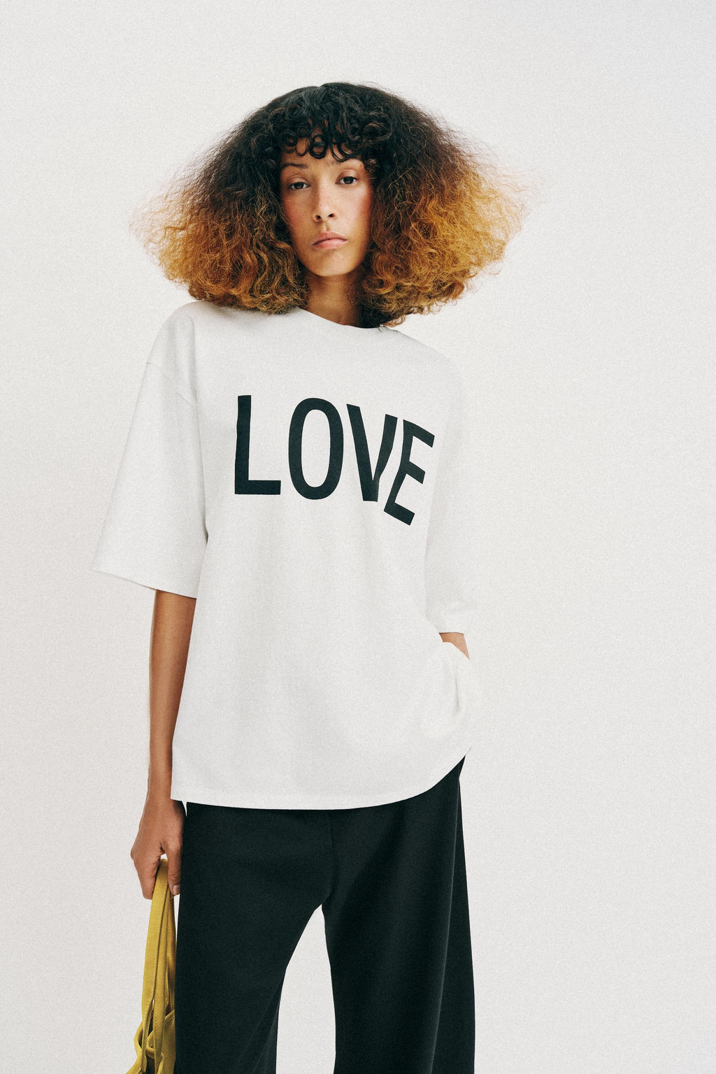 CAMISETA OVERSIZE TEXTO / Blanco
