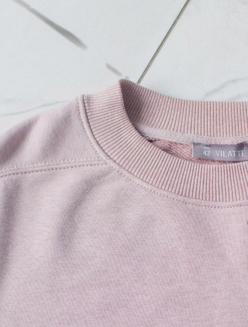 Свитшот свободный из петельчатого футера двухнитки с эластаном - Vilatte фото 7