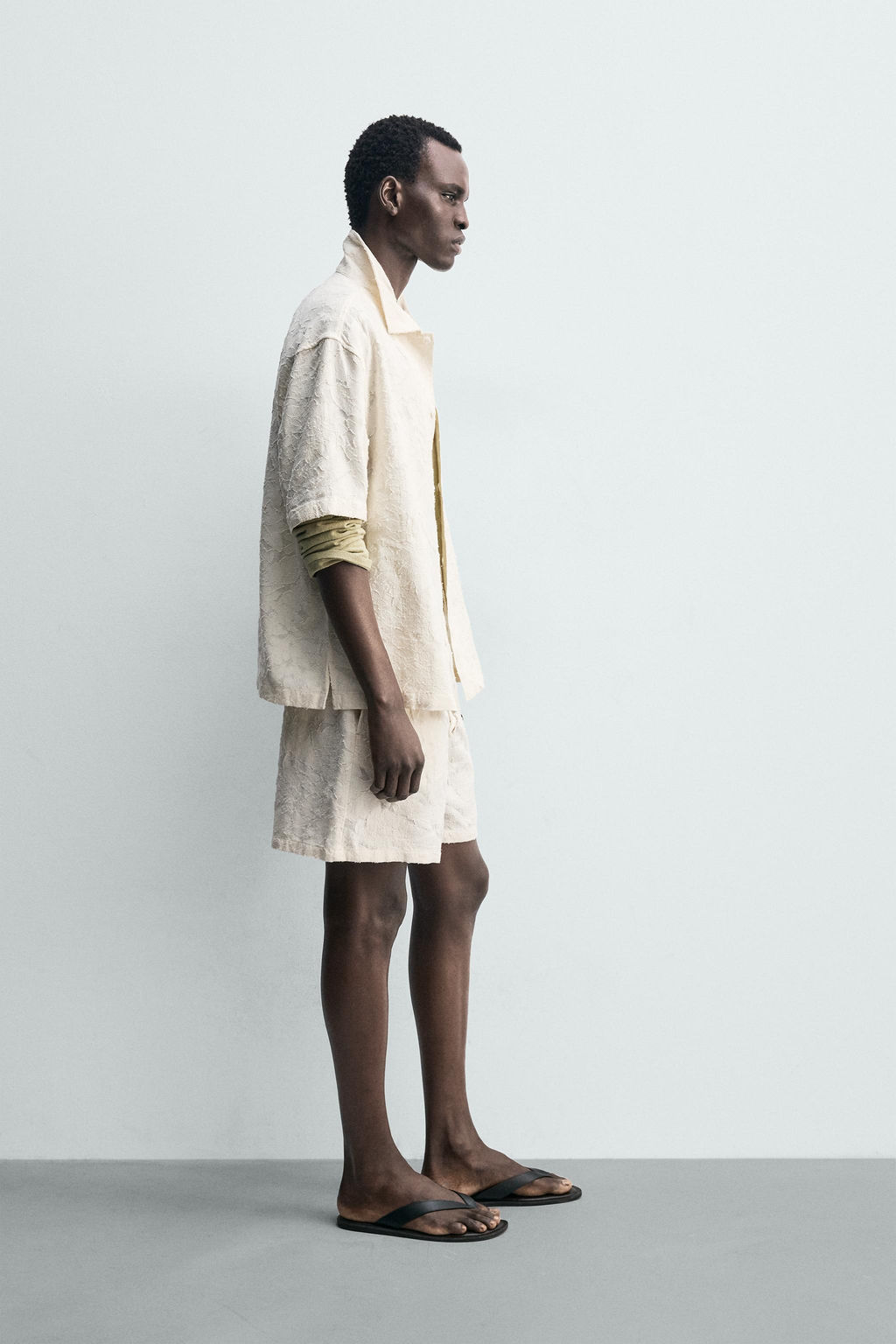 BERMUDA JACQUARD TEXTURA / Crudo