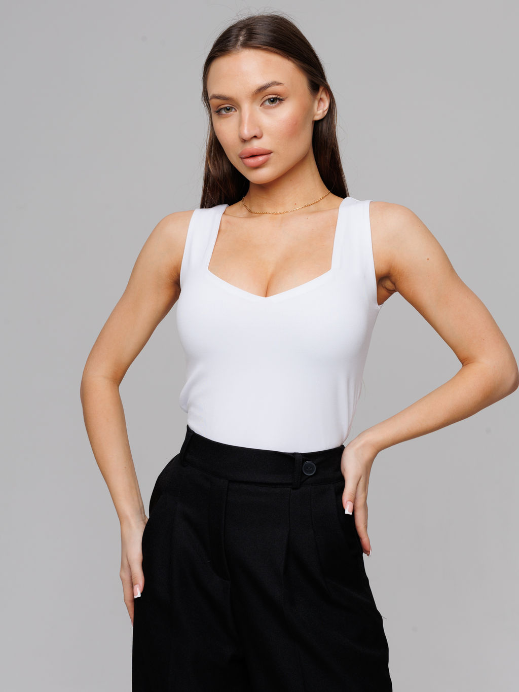 Женский топ с фигурным вырезом белый ЛТ-08 (1)