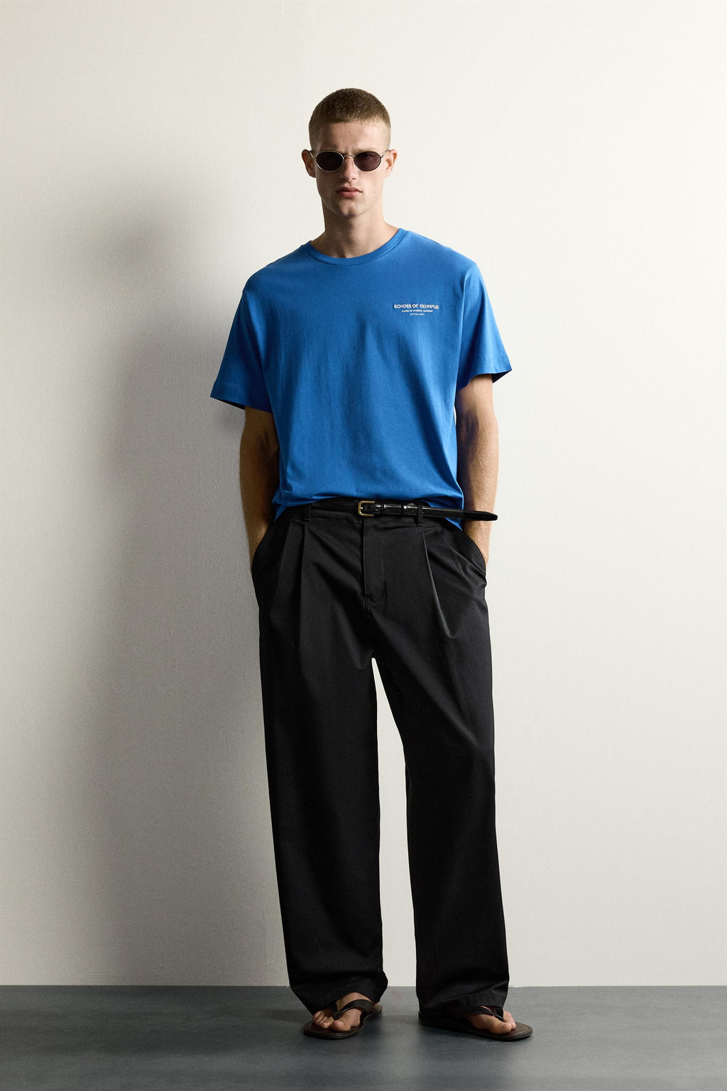 CAMISETA RELAXED FIT BORDADO COMBINADO / Azul