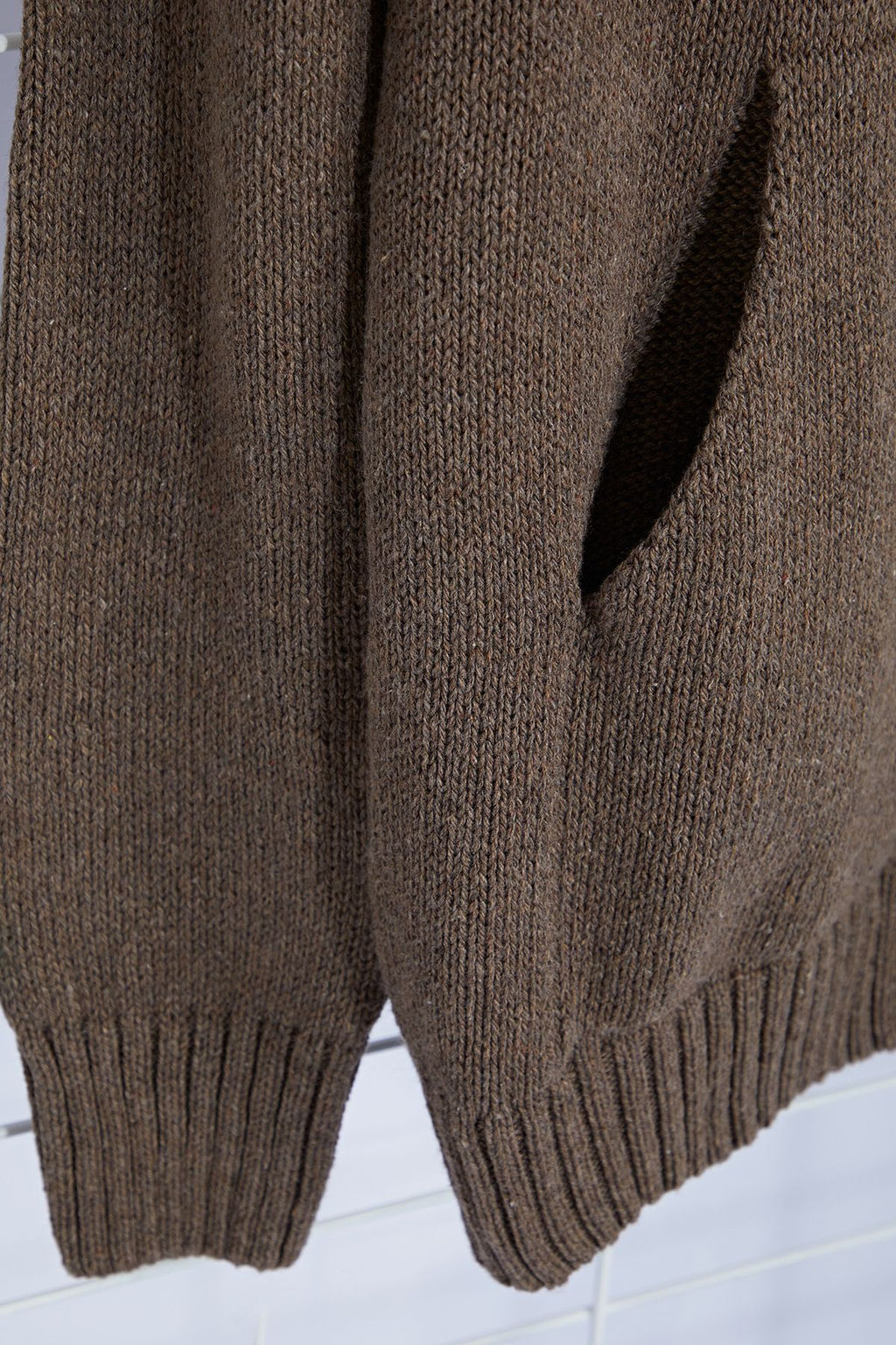 Ekru Regular Yunlu Kapusonlu Renk Bloklu Triko Kazak TMNAW22KZ0822